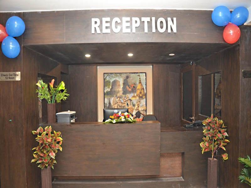 Hotel Park Plaza Varanasi Exterior photo
